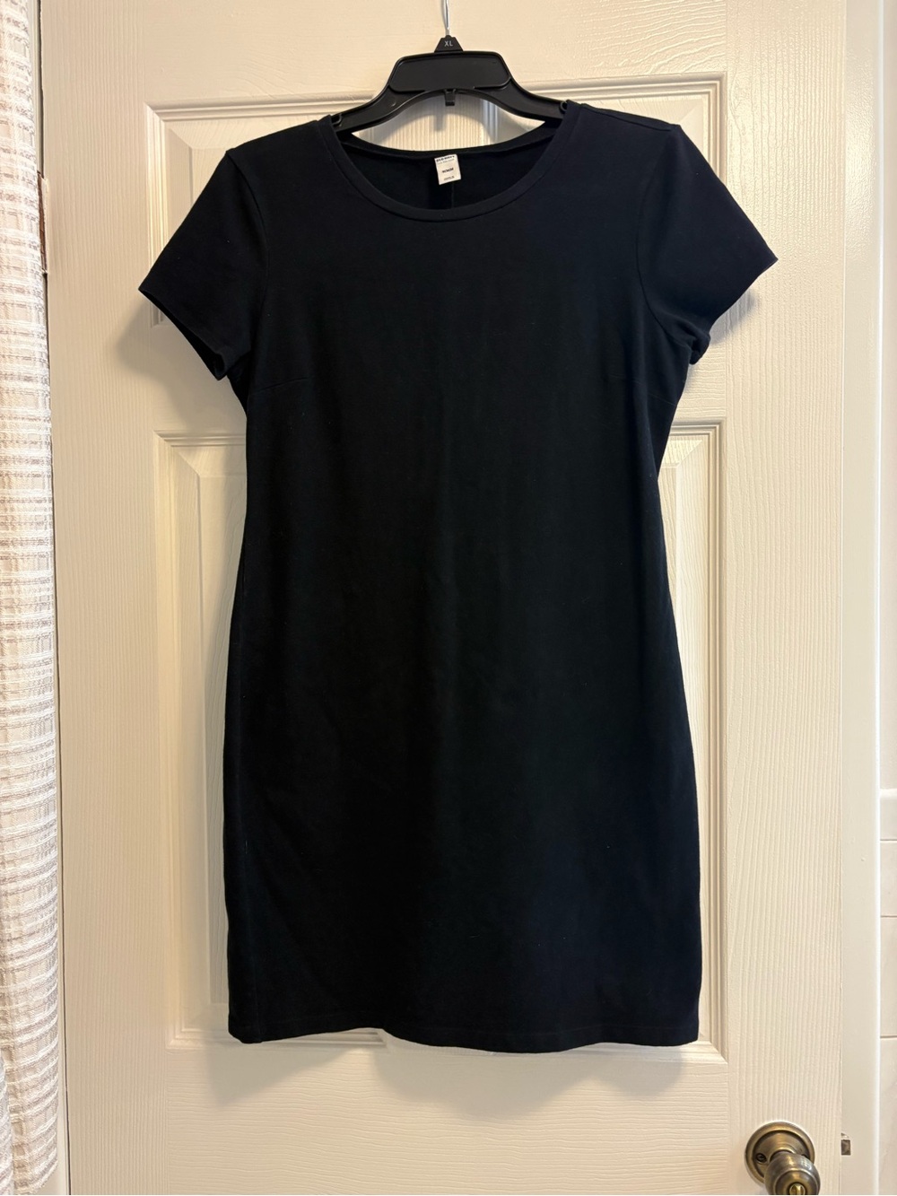 Old Navy Black Short Sleeve Crewneck Tee shirt Dress size women’s medium
